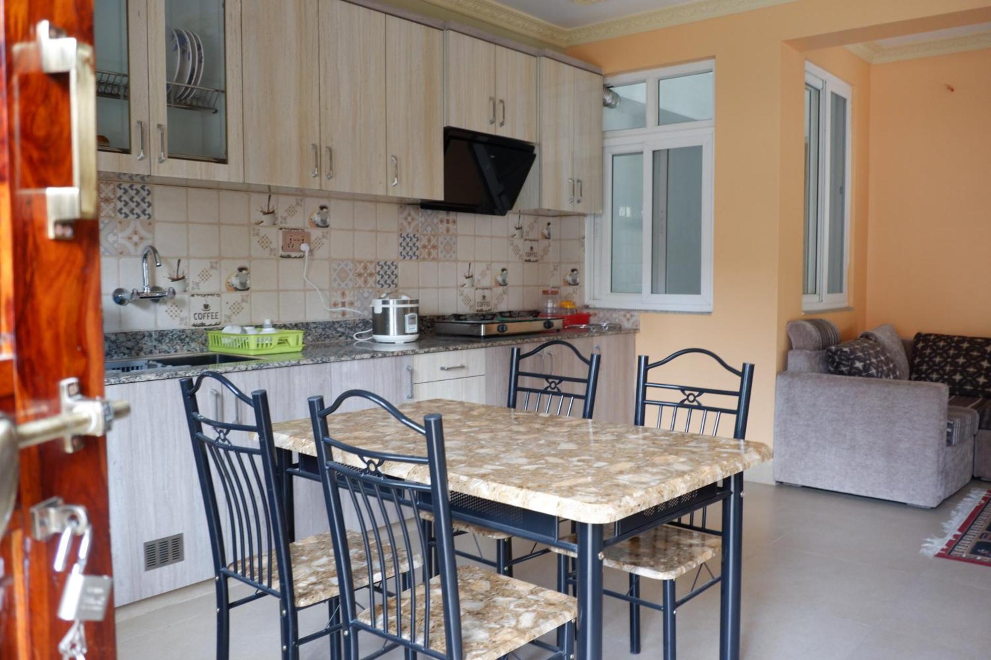 Shine Homestay Famille Francophone - Shine Home And Apartment Catmandu Exterior foto