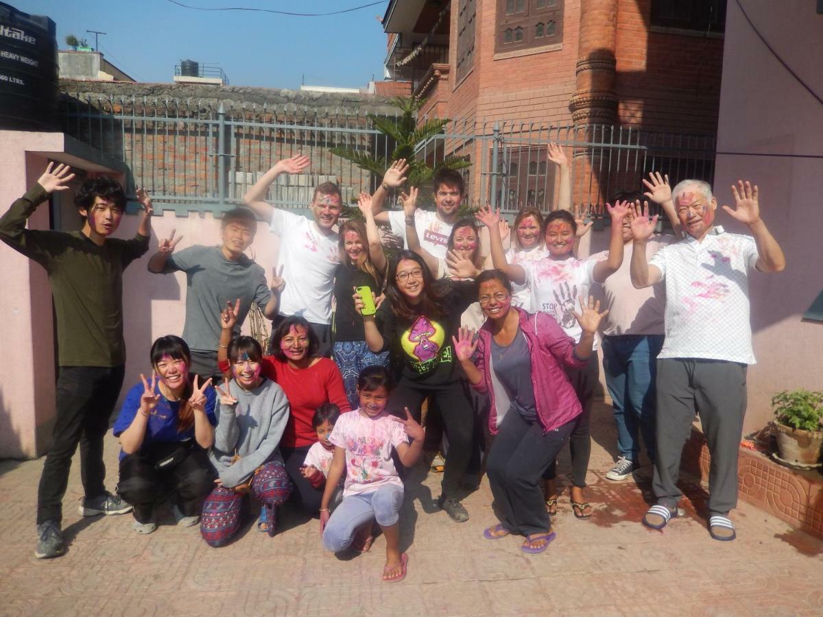 Shine Homestay Famille Francophone - Shine Home And Apartment Catmandu Exterior foto